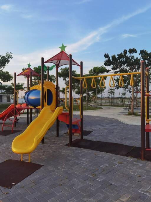 Vila French Style Comfy 现代极简法式温馨民宿 Alor Setar