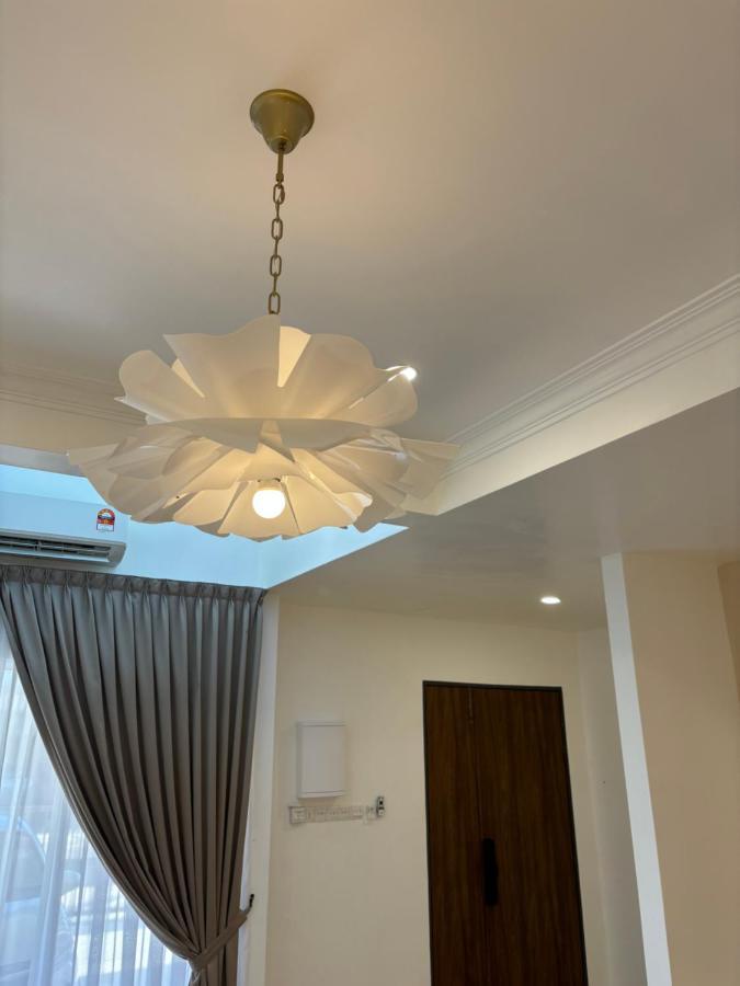 Vila French Style Comfy 现代极简法式温馨民宿 Alor Setar